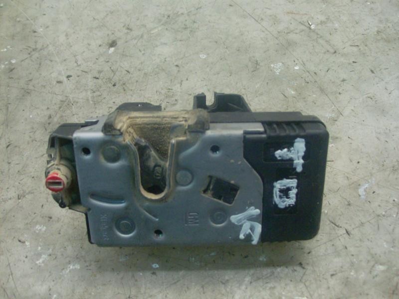 Recambio de cerradura puerta trasera derecha para opel corsa c comfort referencia OEM IAM   