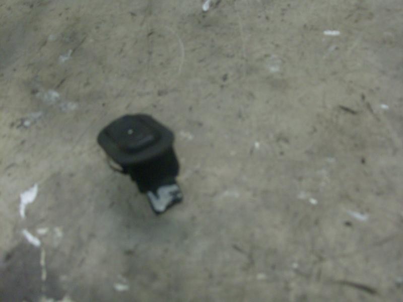 Recambio de mando elevalunas delantero derecho para opel corsa c comfort referencia OEM IAM   