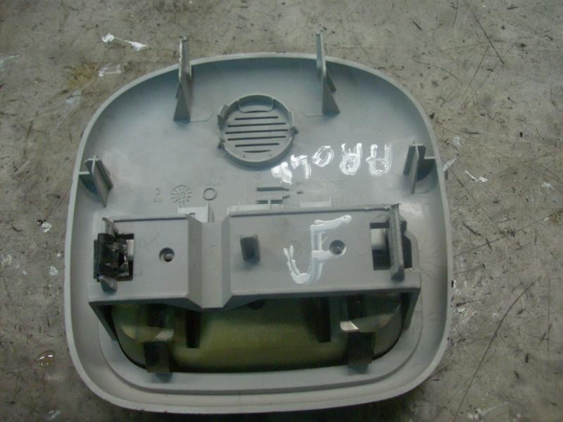 Recambio de piloto interior para citroën c5 berlina 2.0 hdi premier referencia OEM IAM   