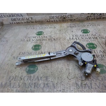 ELEVALUNAS DELANTERO DERECHO 824041J010 