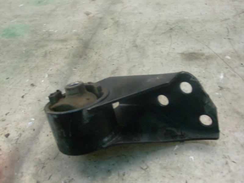 Recambio de soporte cambio para kia shuma ii 1.6 ls berlina portón referencia OEM IAM   