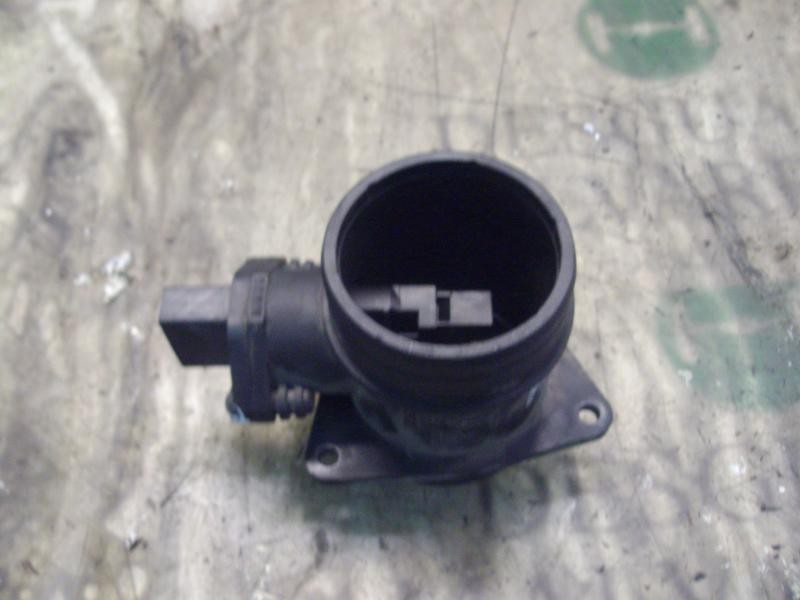 Recambio de caudalimetro para volkswagen polo berlina (6n2) trendline referencia OEM IAM   