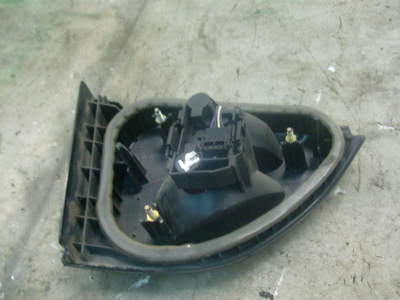 Recambio de piloto trasero derecho interior para renault megane i classic (la0) 1.6 referencia OEM IAM   
