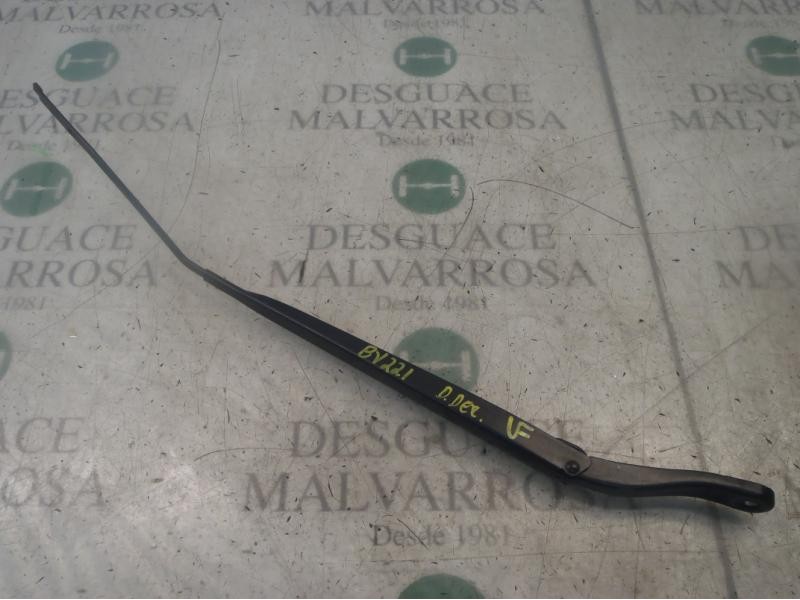 Recambio de brazo limpia delantero derecho para renault megane iii berlina 5 p expression referencia OEM IAM   