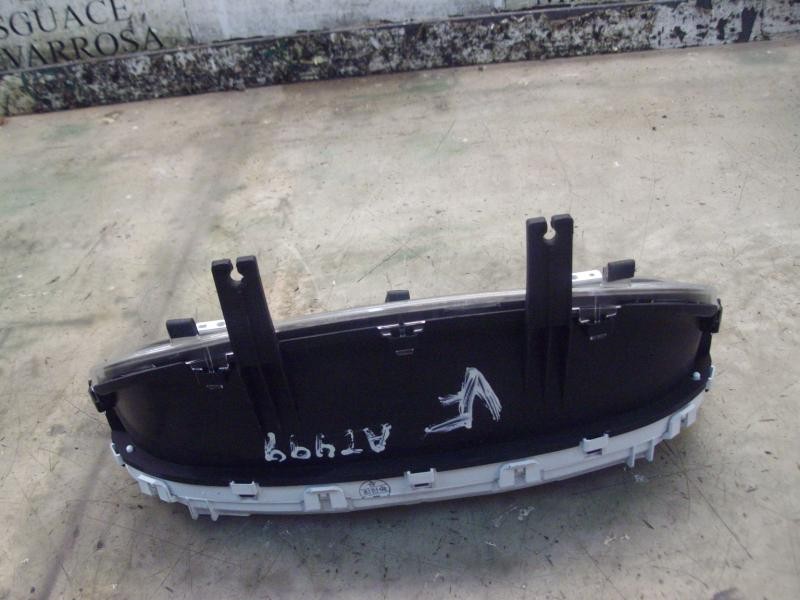 Recambio de cuadro instrumentos para kia carens (un) emotion referencia OEM IAM 940031D811 11000976910Q 11000976910Q