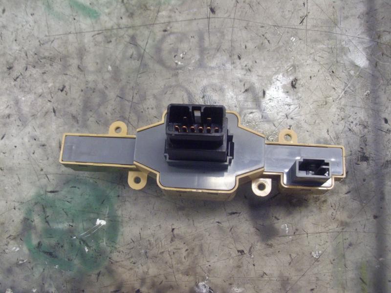 Recambio de warning para kia carens (un) emotion referencia OEM IAM 937901D000 70824G 70824G