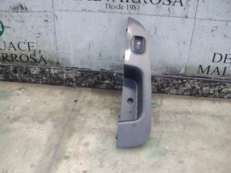 Recambio de mando elevalunas trasero izquierdo para kia carens (un) emotion referencia OEM IAM 935801D0013W  