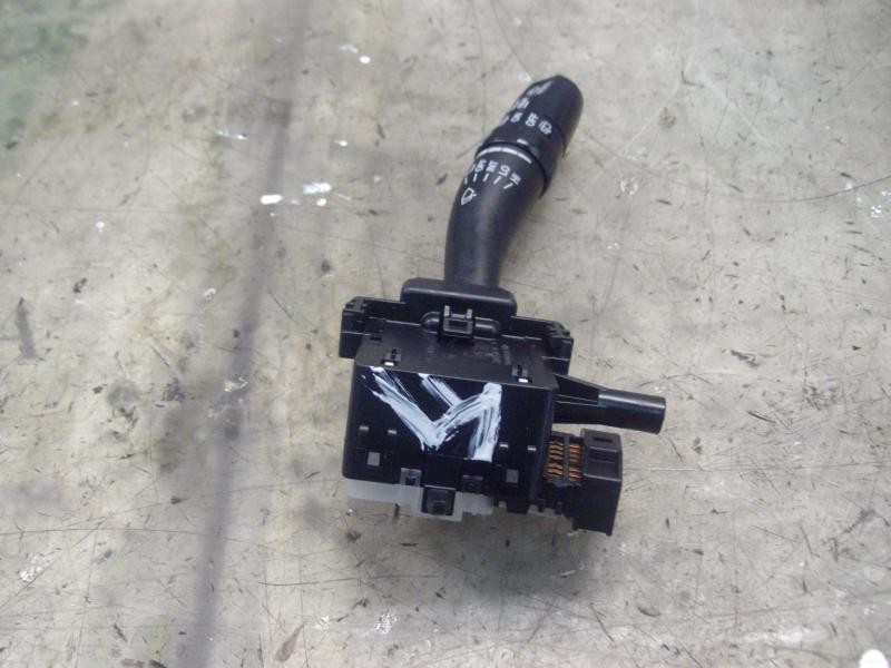 Recambio de mando limpia para kia carens (un) emotion referencia OEM IAM 934201D100 202004726 202004726