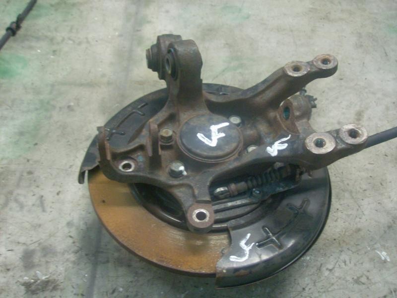 Recambio de mangueta trasera derecha para kia carens (un) emotion referencia OEM IAM 527201D010  