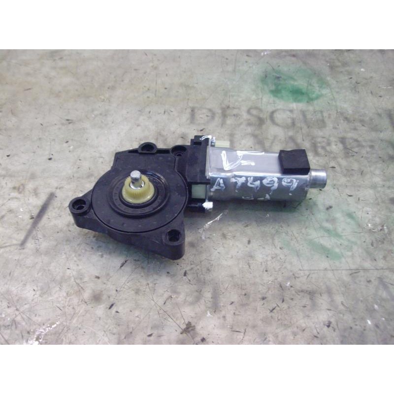 Recambio de motor elevalunas delantero derecho para kia carens (un) emotion referencia OEM IAM 824601D000 F00S1A2610 F00S1A2610