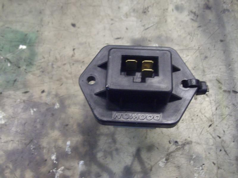 Recambio de resistencia calefaccion para kia carens (un) emotion referencia OEM IAM 971791G000  