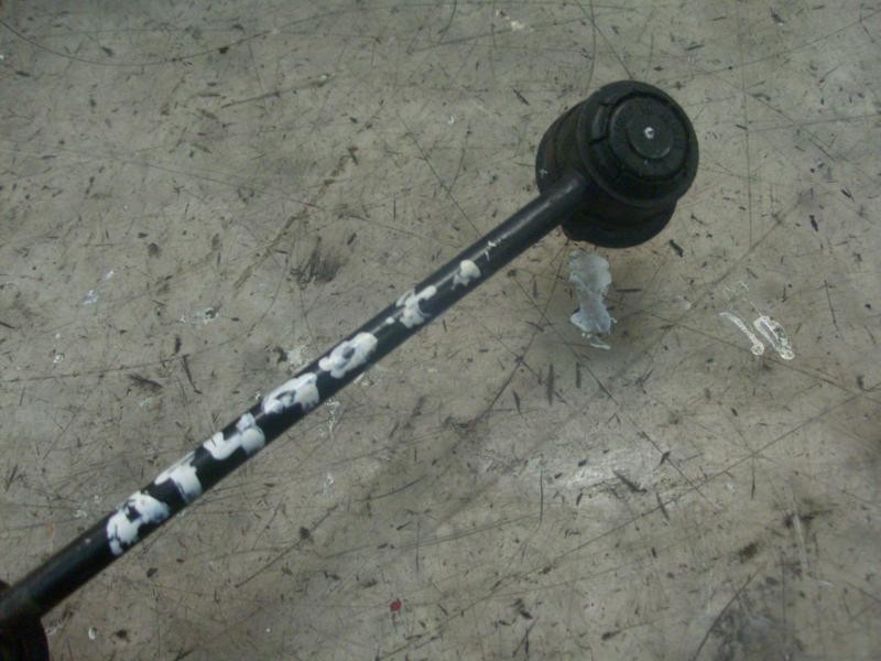 Recambio de tirante trasero derecho para kia carens (un) emotion referencia OEM IAM 555301D000  