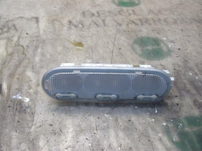 Recambio de piloto interior para renault megane ii berlina 3p luxe privilege referencia OEM IAM   