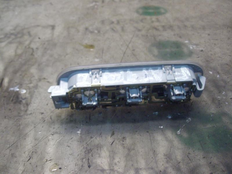 Recambio de piloto interior para renault megane ii berlina 3p luxe privilege referencia OEM IAM   