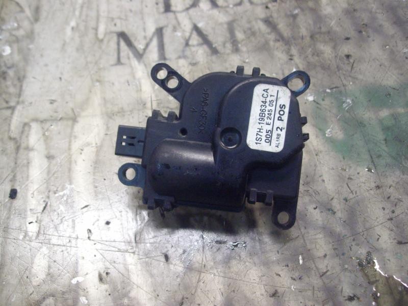 Recambio de motor apertura trampillas climatizador para ford fiesta (cbk) futura referencia OEM IAM   