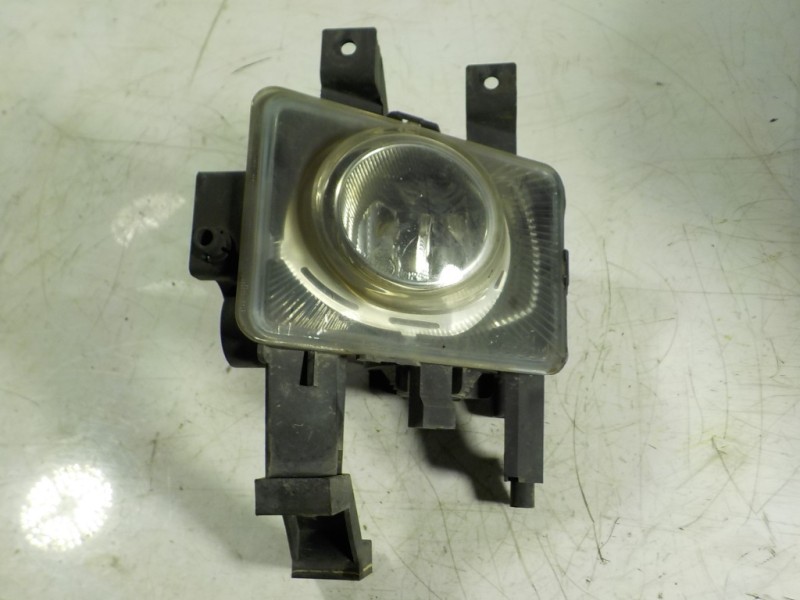 Recambio de faro antiniebla izquierdo para opel zafira b 1.9 cdti referencia OEM IAM   