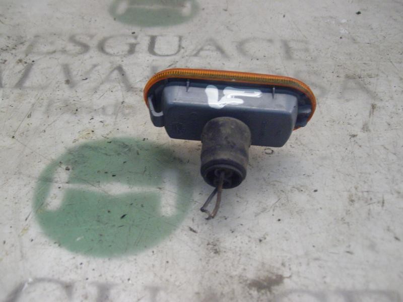 Recambio de piloto lateral derecho para volkswagen golf iv berlina (1j1) 1.9 tdi referencia OEM IAM   