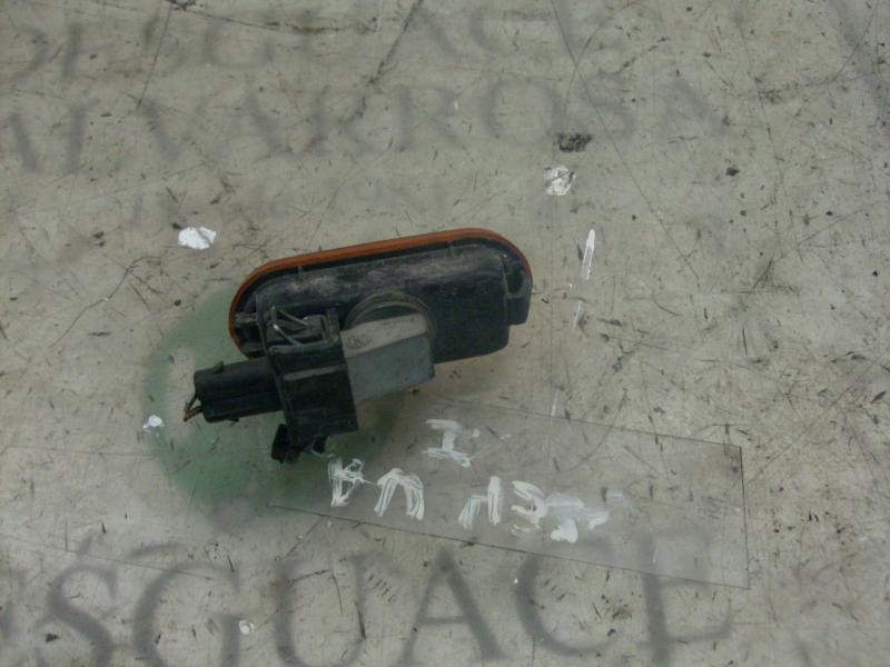 Recambio de piloto lateral izquierdo para volkswagen polo berlina (6n2) 1.9 diesel referencia OEM IAM   