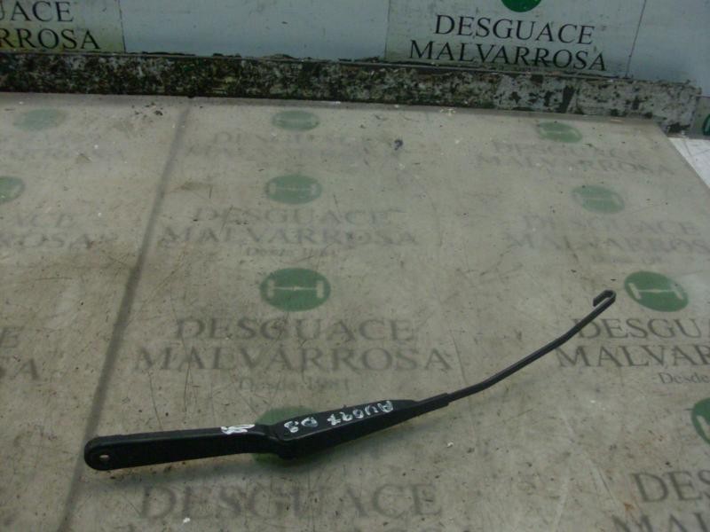 Recambio de brazo limpia delantero izquierdo para nissan kubistar (x76) premium (l1) referencia OEM IAM   