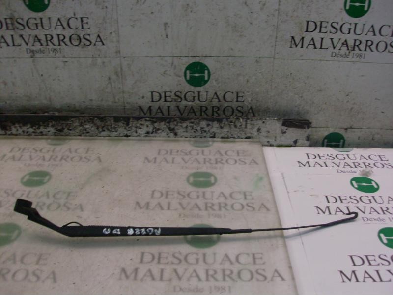 Recambio de brazo limpia delantero derecho para hyundai getz (tb) 1.1 básico referencia OEM IAM 983201C000  