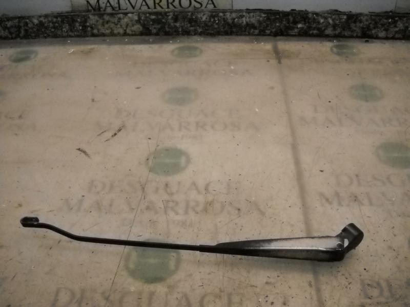 Recambio de brazo limpia delantero izquierdo para nissan pick-up (d22) td doble cabina 4x4 referencia OEM IAM   