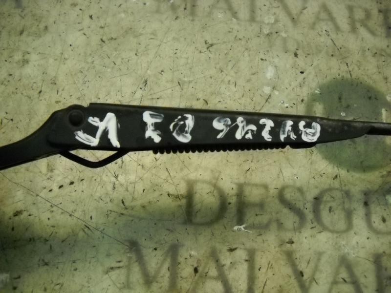 Recambio de brazo limpia delantero izquierdo para ssangyong musso 2.9 tdi grand lux referencia OEM IAM   