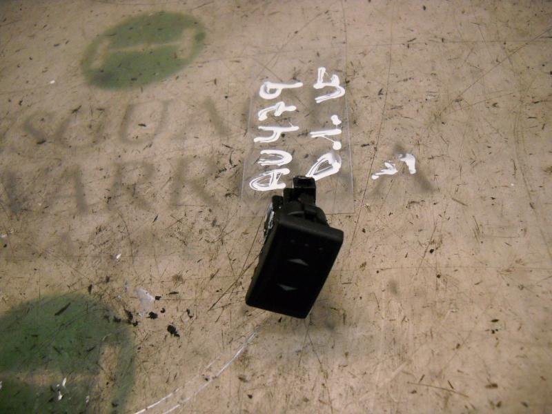 Recambio de mando elevalunas delantero izquierdo para ford mondeo berlina (ge) ambiente referencia OEM IAM   