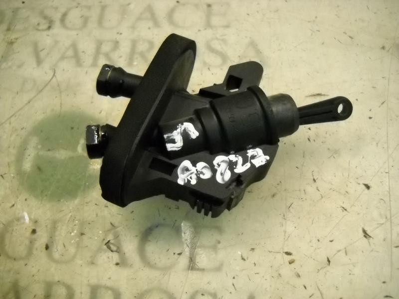 Recambio de bomba embrague para ford fiesta (cbk) ghia referencia OEM IAM   
