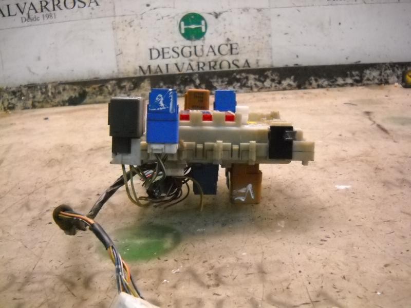 Recambio de caja reles / fusibles para nissan primera berlina (p12) visia referencia OEM IAM   