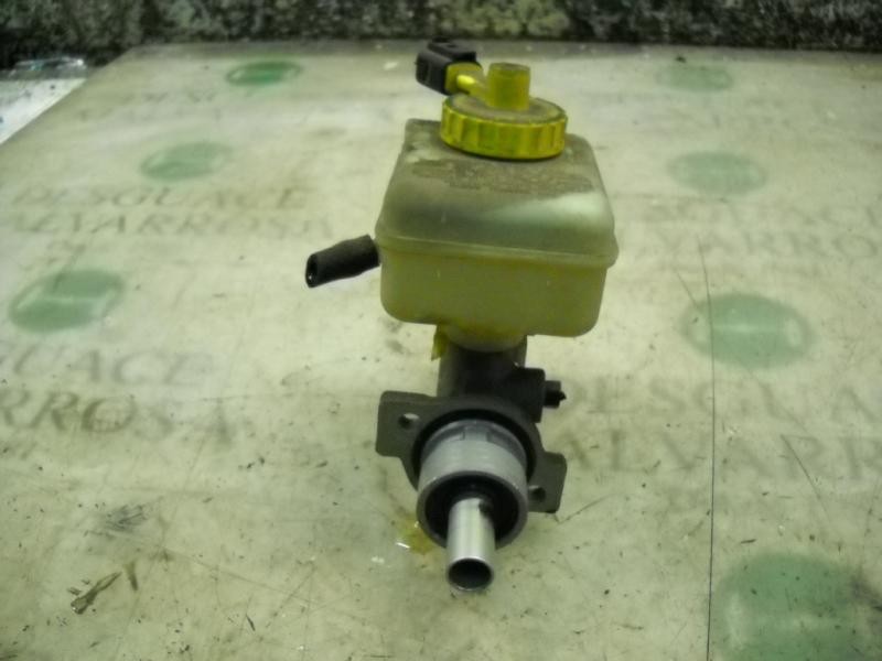Recambio de bomba freno para volkswagen golf iv berlina (1j1) 1.6 referencia OEM IAM   