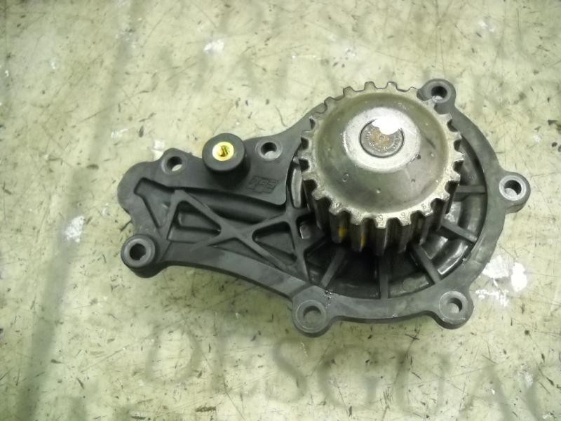 Recambio de bomba agua para ford fiesta (cbk) ghia referencia OEM IAM   