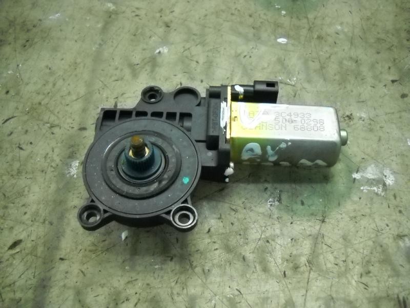 Recambio de motor elevalunas delantero derecho para ford fiesta (cbk) ghia referencia OEM IAM   