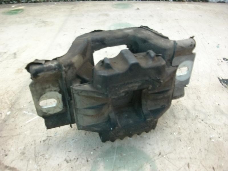 Recambio de soporte motor delantero para ford fiesta (cbk) trend referencia OEM IAM   