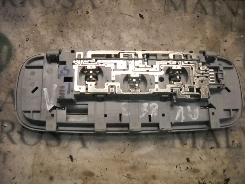 Recambio de piloto interior para volkswagen golf v berlina (1k1) highline referencia OEM IAM   