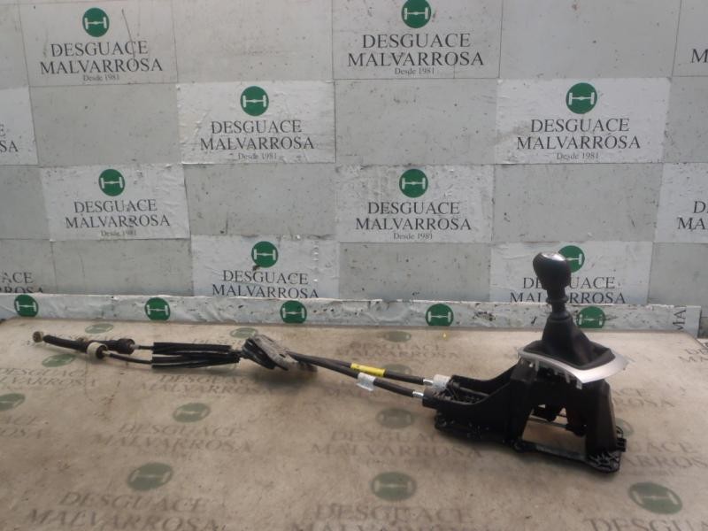 Recambio de palanca cambio para renault megane iii berlina 5 p expression referencia OEM IAM 8200777403  