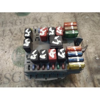 CAJA RELES / FUSIBLES 46835603 51744896 