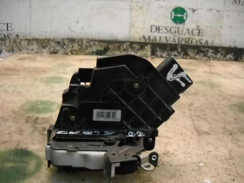 Recambio de cerradura puerta delantera derecha para ford focus berlina (cap) ghia referencia OEM IAM   