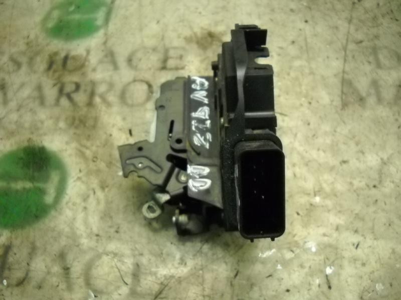 Recambio de cerradura puerta delantera derecha para ford focus berlina (cap) ghia referencia OEM IAM   