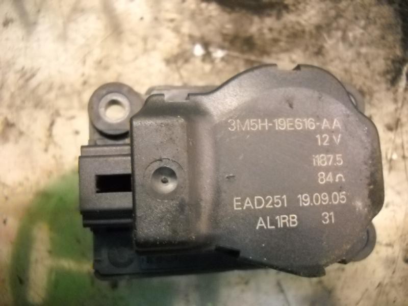 Recambio de motor apertura trampillas climatizador para ford focus berlina (cap) ghia referencia OEM IAM   