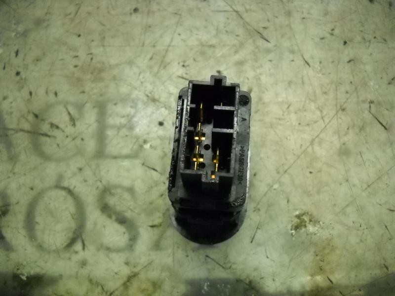 Recambio de mando elevalunas delantero derecho para citroën c3 1.4 hdi referencia OEM IAM   