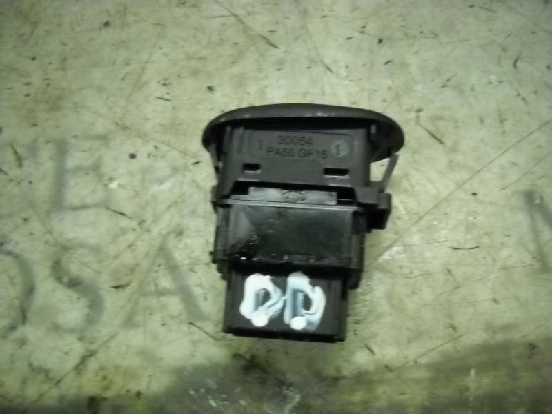 Recambio de mando elevalunas delantero derecho para citroën c3 1.4 hdi referencia OEM IAM   