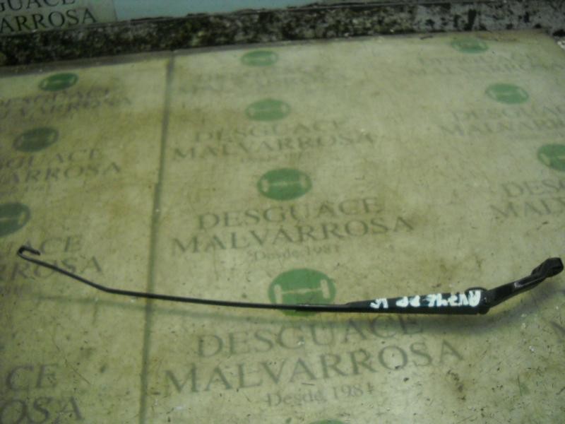 Recambio de brazo limpia delantero derecho para mg mg zs zs 120 referencia OEM IAM   