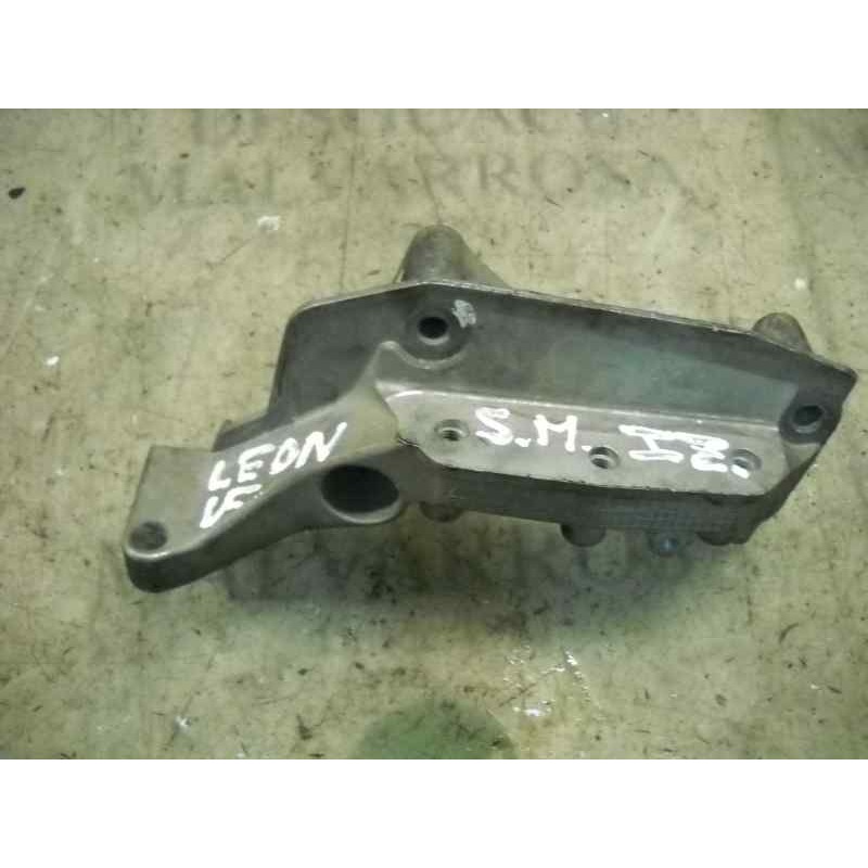 Recambio de soporte motor izquierdo para seat leon (1p1) 1.9 tdi referencia OEM IAM   