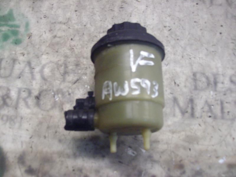 Recambio de deposito servo para hyundai getz (tb) 1.1 gl referencia OEM IAM 571501C800  