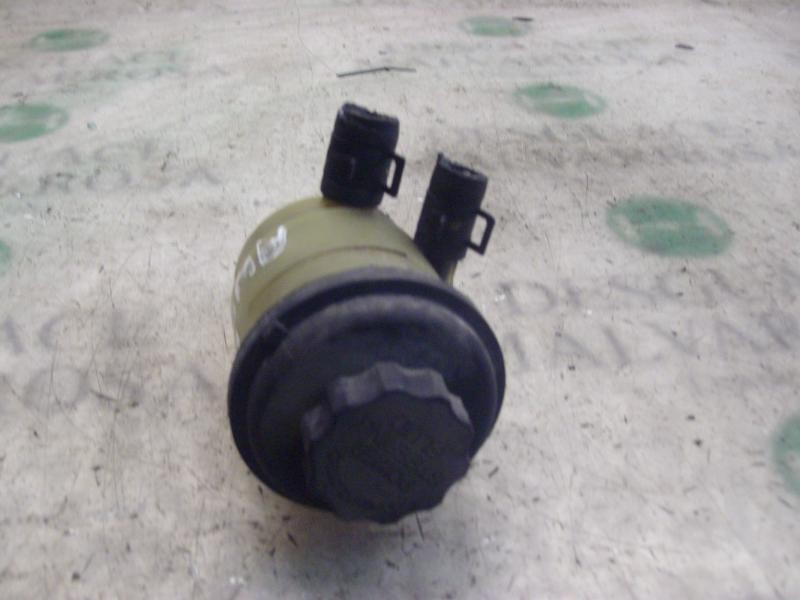 Recambio de deposito servo para hyundai getz (tb) 1.1 gl referencia OEM IAM 571501C800  