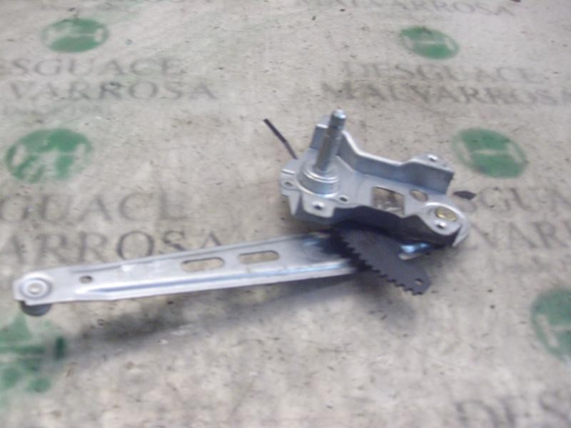 Recambio de elevalunas trasero izquierdo para hyundai getz (tb) 1.1 gl referencia OEM IAM 834011C000  