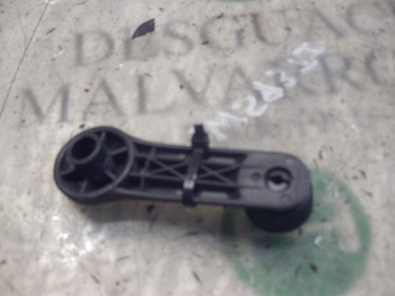 Recambio de mando elevalunas trasero izquierdo para hyundai getz (tb) 1.1 gl referencia OEM IAM 8263022001WK  