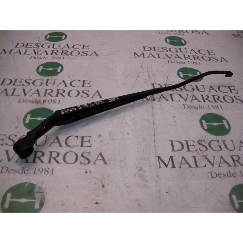 Recambio de brazo limpia delantero izquierdo para hyundai getz (tb) 1.1 gl referencia OEM IAM 983101C000  