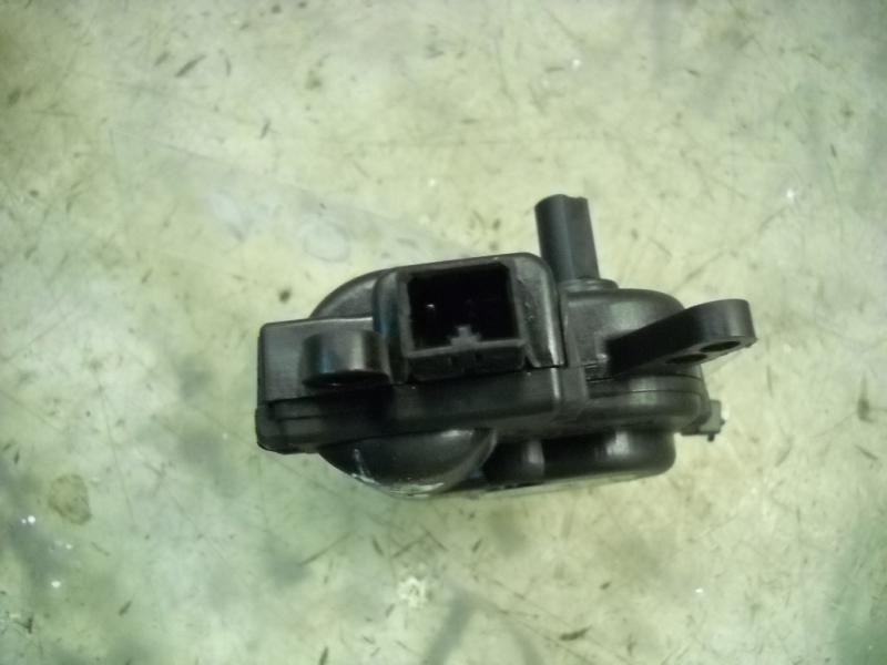 Recambio de motor apertura trampillas climatizador para ford fiesta (cbk) ghia referencia OEM IAM   