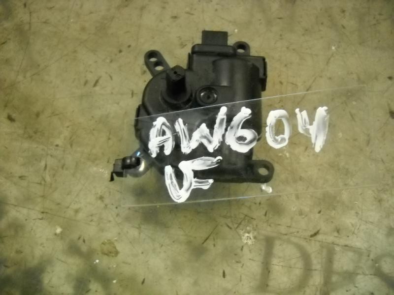 Recambio de motor apertura trampillas climatizador para ford fiesta (cbk) ghia referencia OEM IAM   